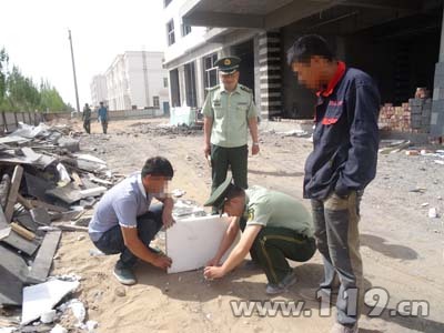 在建工地使用不合格外保温材料 消防依法